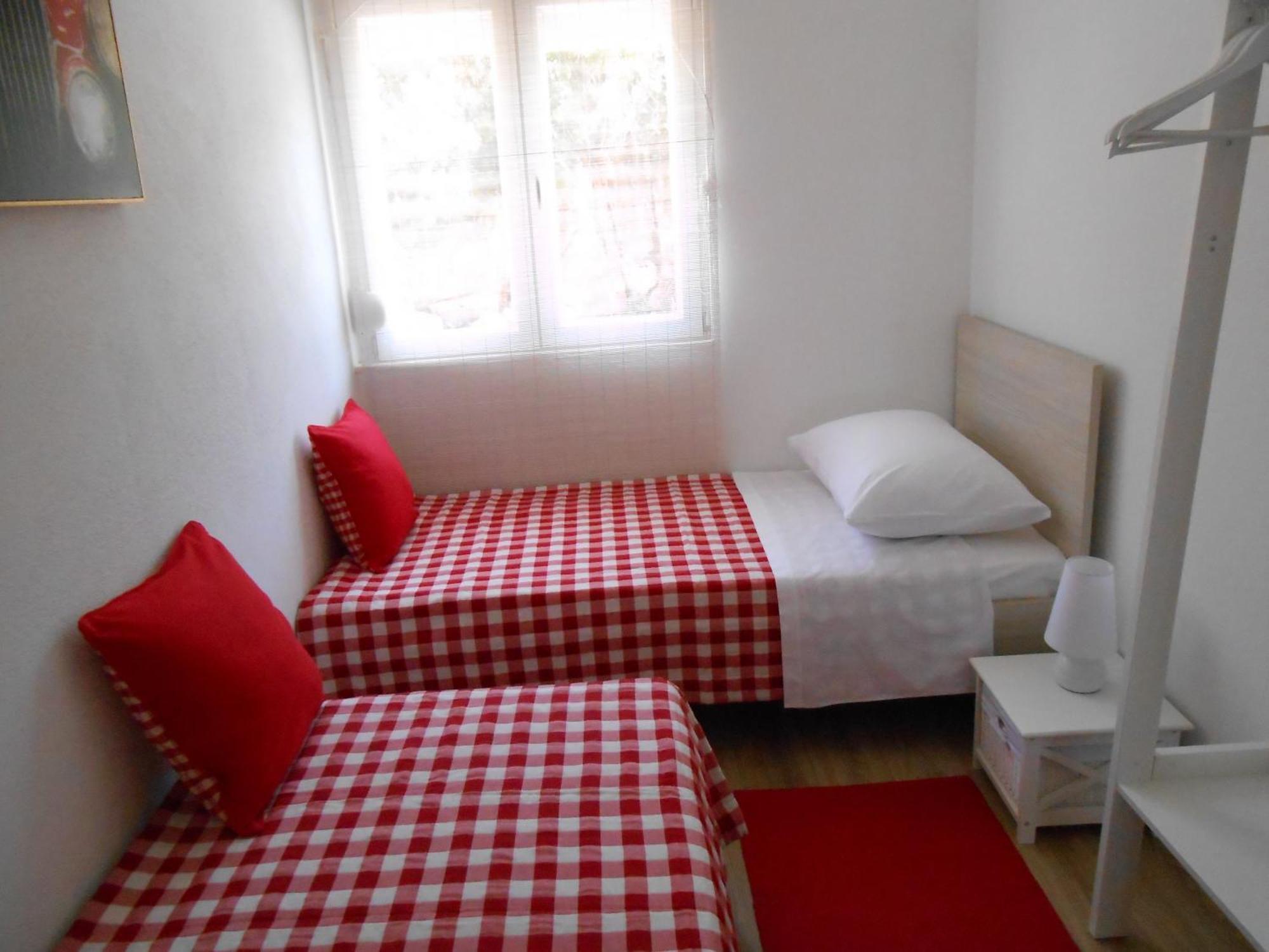 Apartments With A Parking Space Okrug Gornji, Ciovo - 13859 Trogir Oda fotoğraf